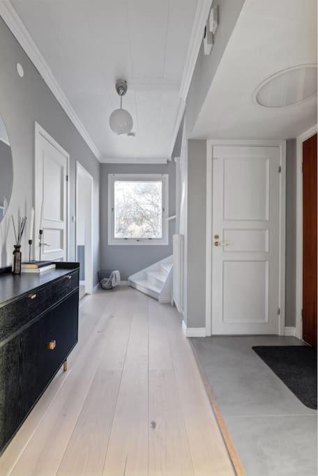 Amazing Family Home In Ville de Stockholm Extérieur photo