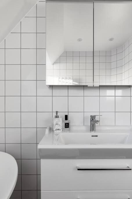 Amazing Family Home In Ville de Stockholm Extérieur photo