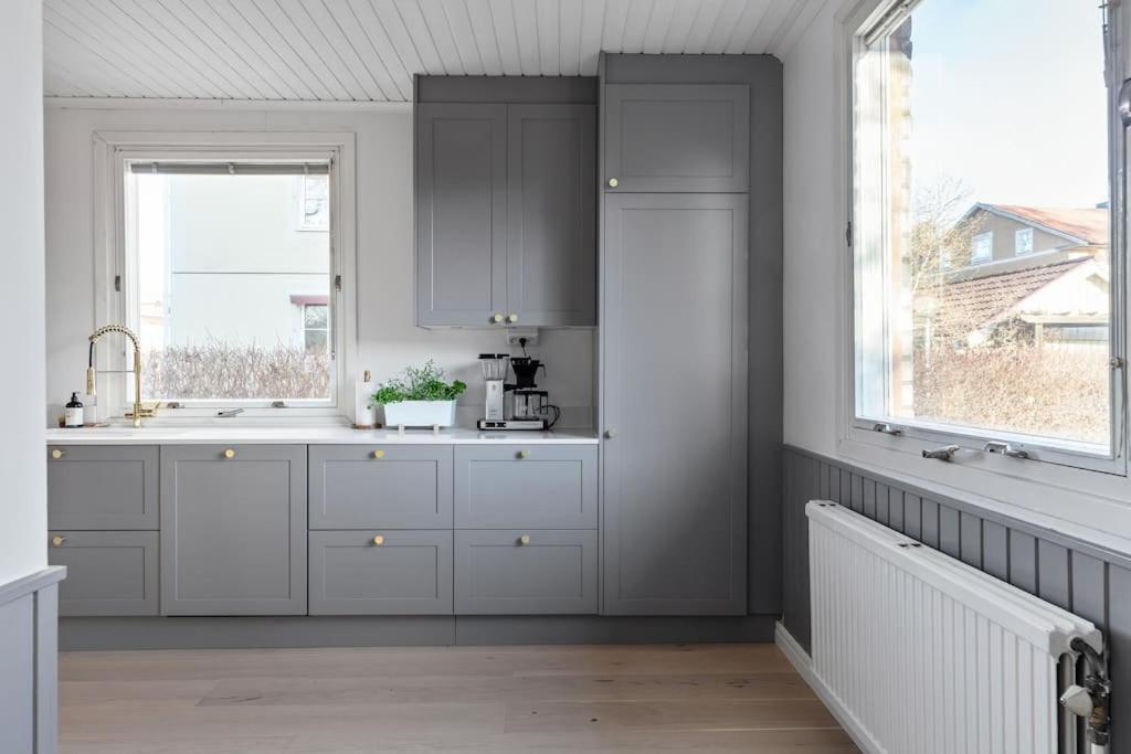 Amazing Family Home In Ville de Stockholm Extérieur photo
