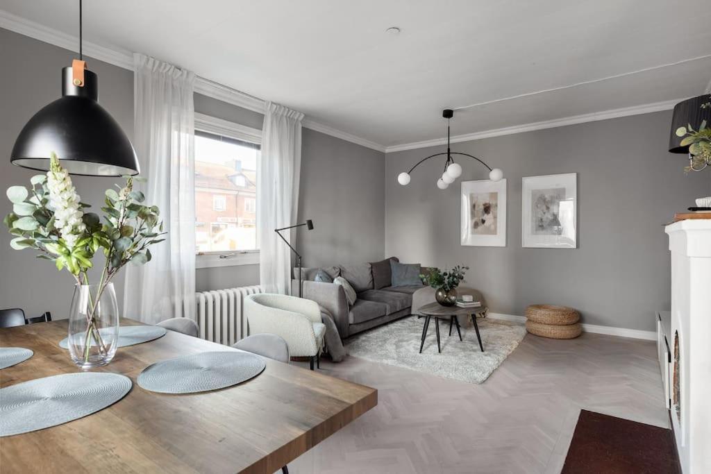 Amazing Family Home In Ville de Stockholm Extérieur photo