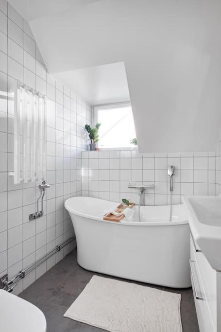 Amazing Family Home In Ville de Stockholm Extérieur photo