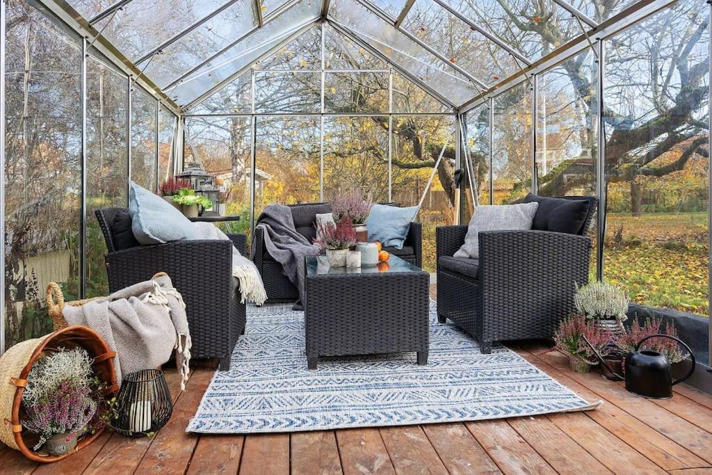 Amazing Family Home In Ville de Stockholm Extérieur photo